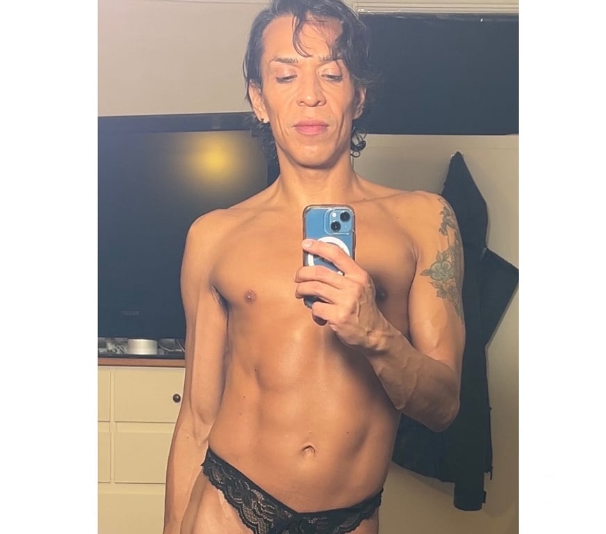 Escorts North London Palmers Green - North London - Photos for N13 4QG. Smooth Ass Silk Latino BOTTOM. EROTIC Massge+ More