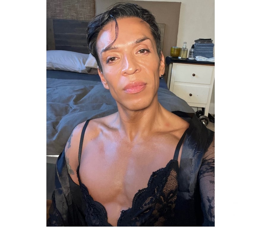 Escorts North London Palmers Green - North London - Photos for N13 4QG. Smooth Ass Silk Latino BOTTOM. EROTIC Massge+ More