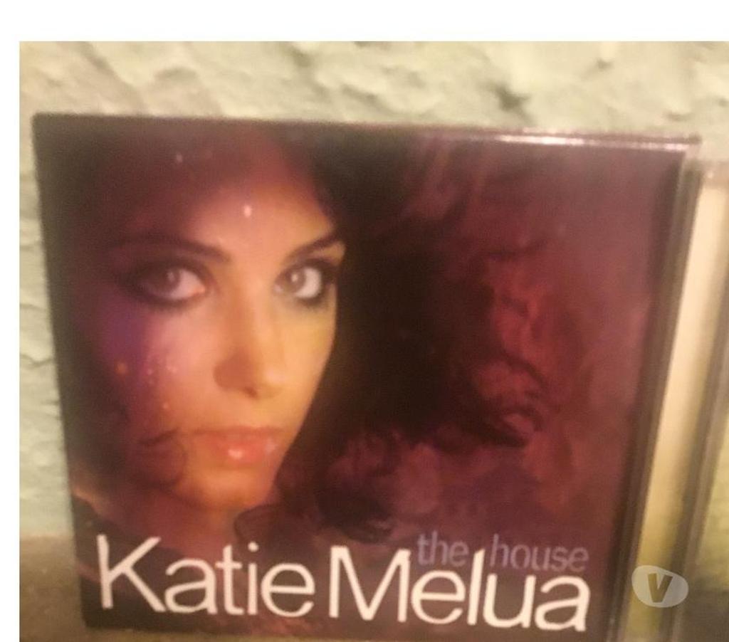 Miscellaneous Hertfordshire Dacorum - Photos for CDs of Katie Melue x 3 £1 each