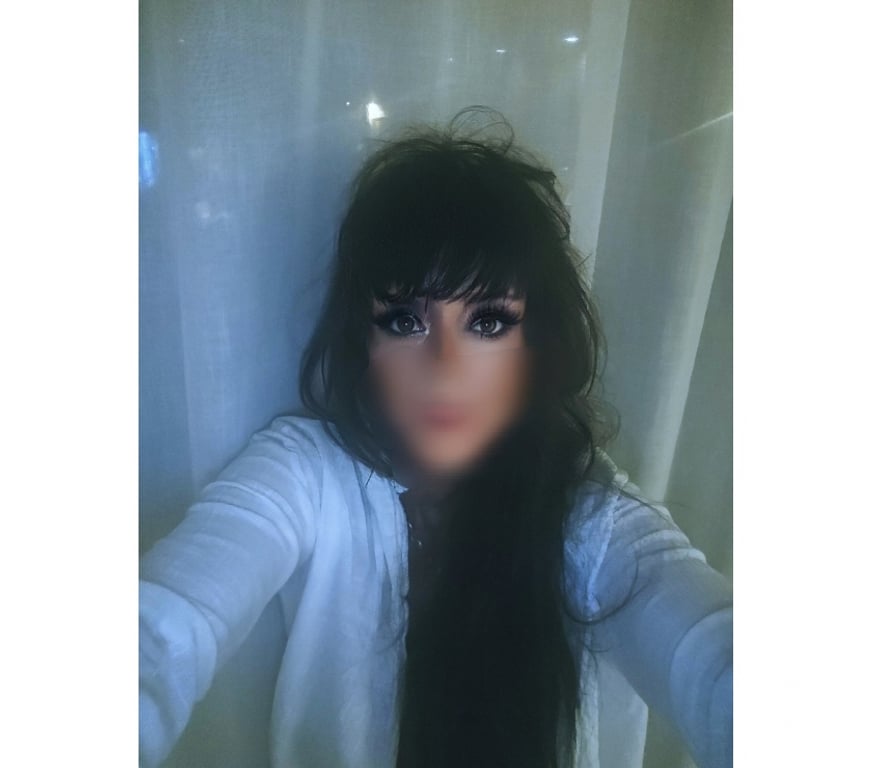 Escorts Belfast Malone - Belfast - Photos for Irish Trolley Dolly..