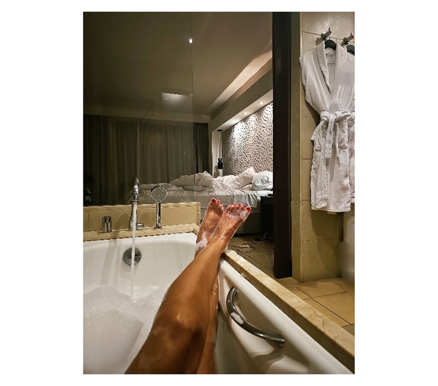 Escorts Belfast Malone - Belfast - Photos for Irish Trolley Dolly..