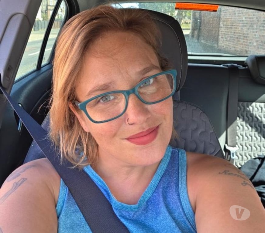 Adult Entertainment Hampshire Test Valley - Photos for Curvy_Clare for video calls and text