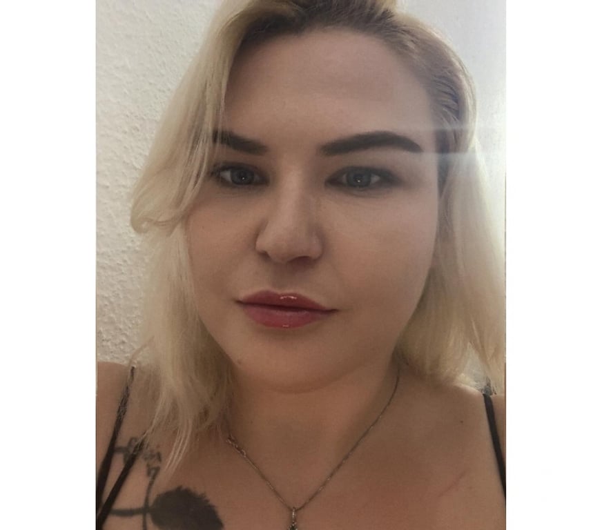 Escorts Essex Basildon - Photos for English blonde party girl for OUTCALL - Duo Available