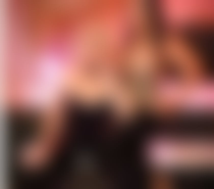 Escorts East London Blackwall - DLR Station - East London - Photos for Gaya Blonde Tall Mature,Canary Wharf,Greenwich,East London