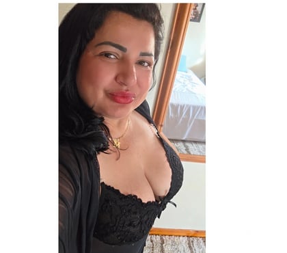 Escorts Stevenage Town Centre Stevenage - Photos for 🌶️ Julie GFE Super BUSTY party girl 🇧🇷