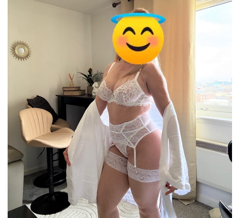 Glasgow City Centre - Glasgow โ Chloe SWEET BRAZILIAN NO RUSH GFE+MASSAGE