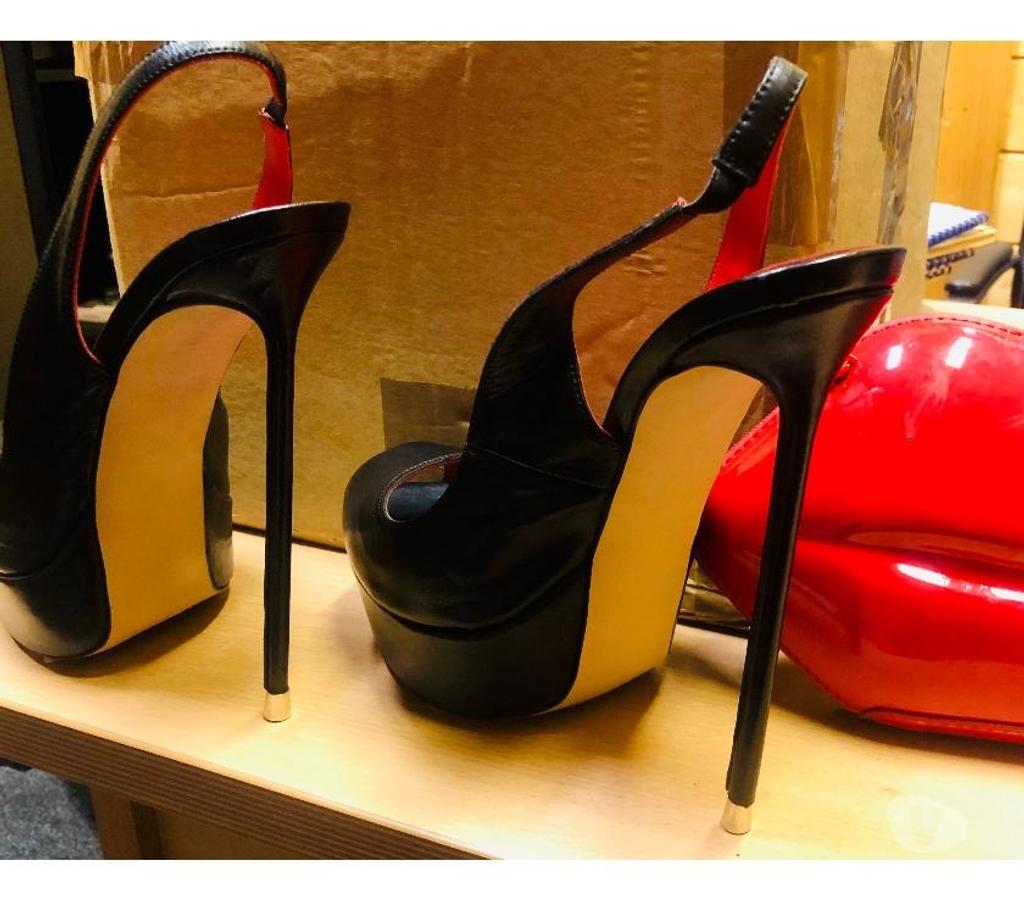 Gay Dating Cardiff Cardiff City Centre - Cardiff - Photos for Blonde Bimbo for a Black Bull