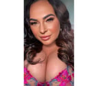 BRITISH BUSTY GIRL ON TOUR