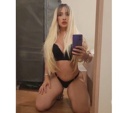  Escorts Watford Junction Station Watford - Photos for 🔥 SEXY CARLA🔥 NEW IN TOWN 🔥 REAL PICTURES