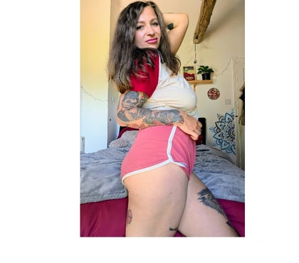  Escorts Eastbourne Town Centre Eastbourne - Photos for Cuuurvy, fiery Angie🔥🥰 Unforgettable outcalls 💛