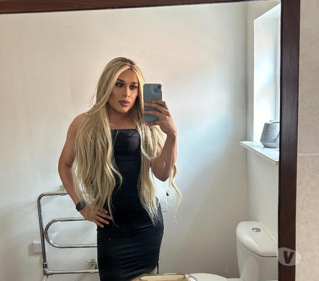 Trans Escorts West Yorkshire Leeds - Photos for Victoria P.A.R.T.Y