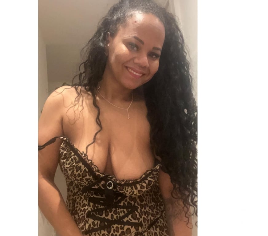 Escorts West London Hillingdon - Photos for Fabiana girl of Brazilian party Very experiência