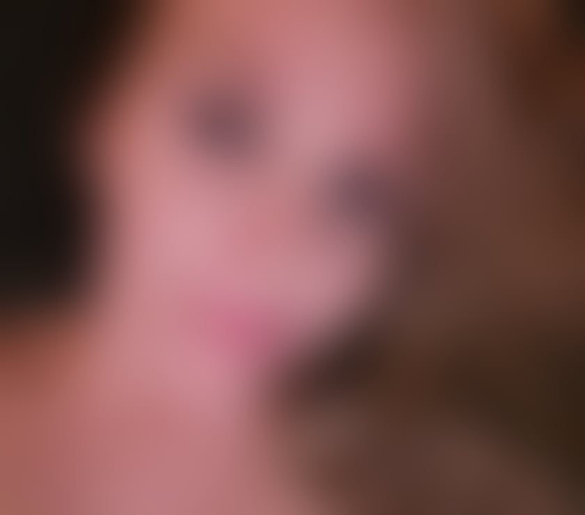 Photos for £9 ♥️WhatsApp me💋 wife ready to lead astray x