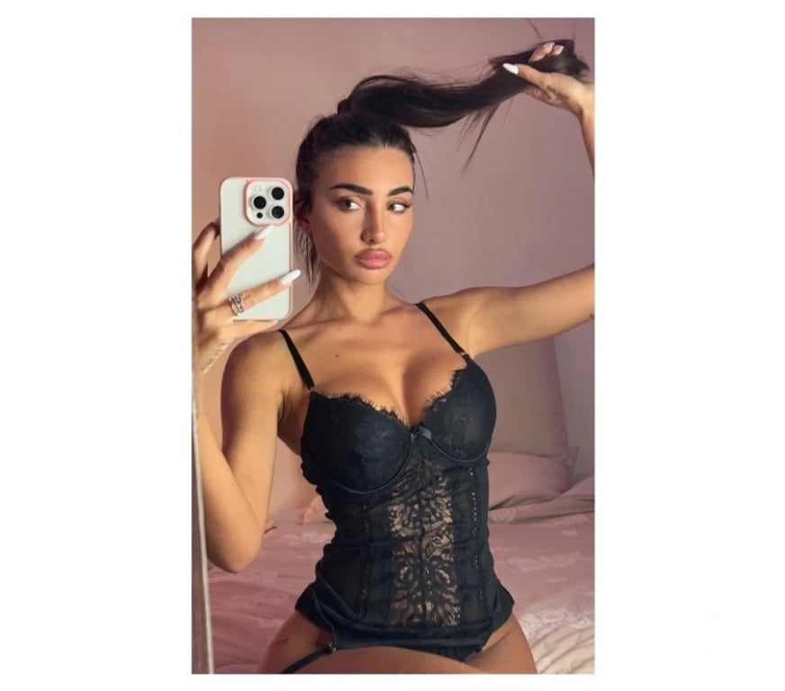 Escorts Kent Maidstone - Photos for NEW HERE GUYS PARTY GIRL😛 NO RUSH🔞🍾💋