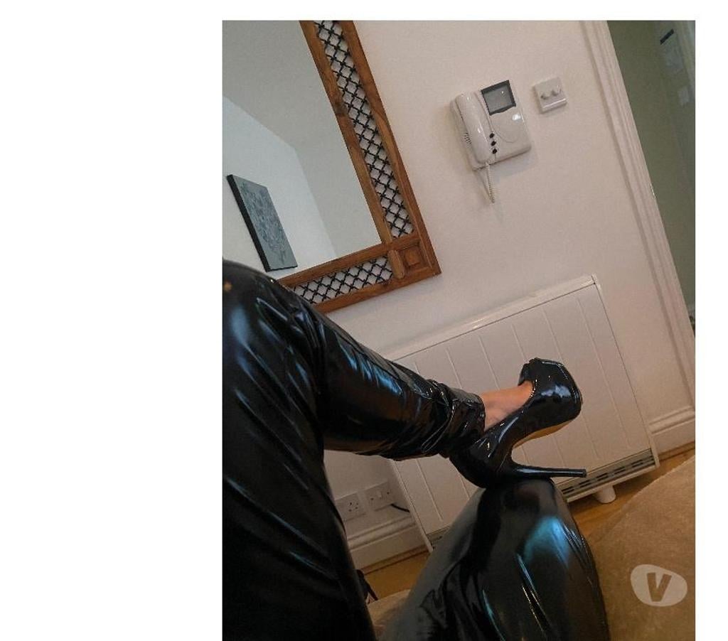 Escorts Devon Plymouth - Photos for Mistress Meduza.3 Day here latex pvc BDSM