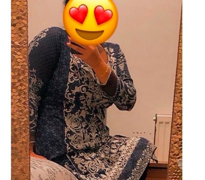 Escorts Birmingham City Centre Birmingham - Photos for AISHA Real 🇵🇰 Bhaddie