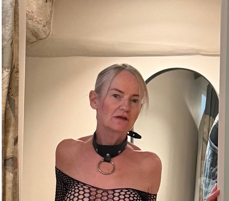 Adult Entertainment Greater Manchester Manchester - Photos for Naughty Cougar at your service XXX