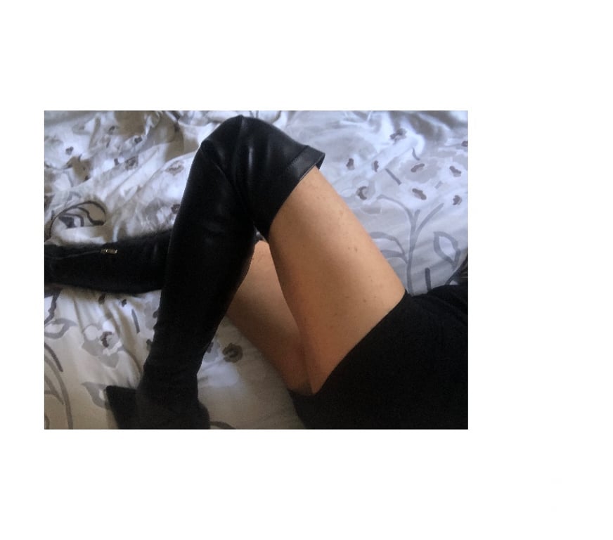 Adult Entertainment Greater Manchester Manchester - Photos for Naughty Cougar SELLING CONTENT TODAY