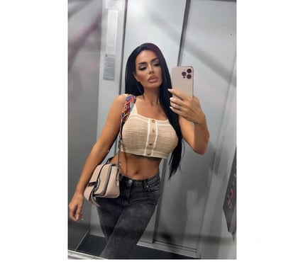 Escort Laindon Basildon - Photos for Fun Company for Mood Boosting Hangouts and Party Scenes