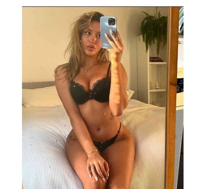 Escorts and Massages Peterborough City Centre Peterborough - Photos for Hi lov im Corine nice to meet you ! Avaliable for you♥️