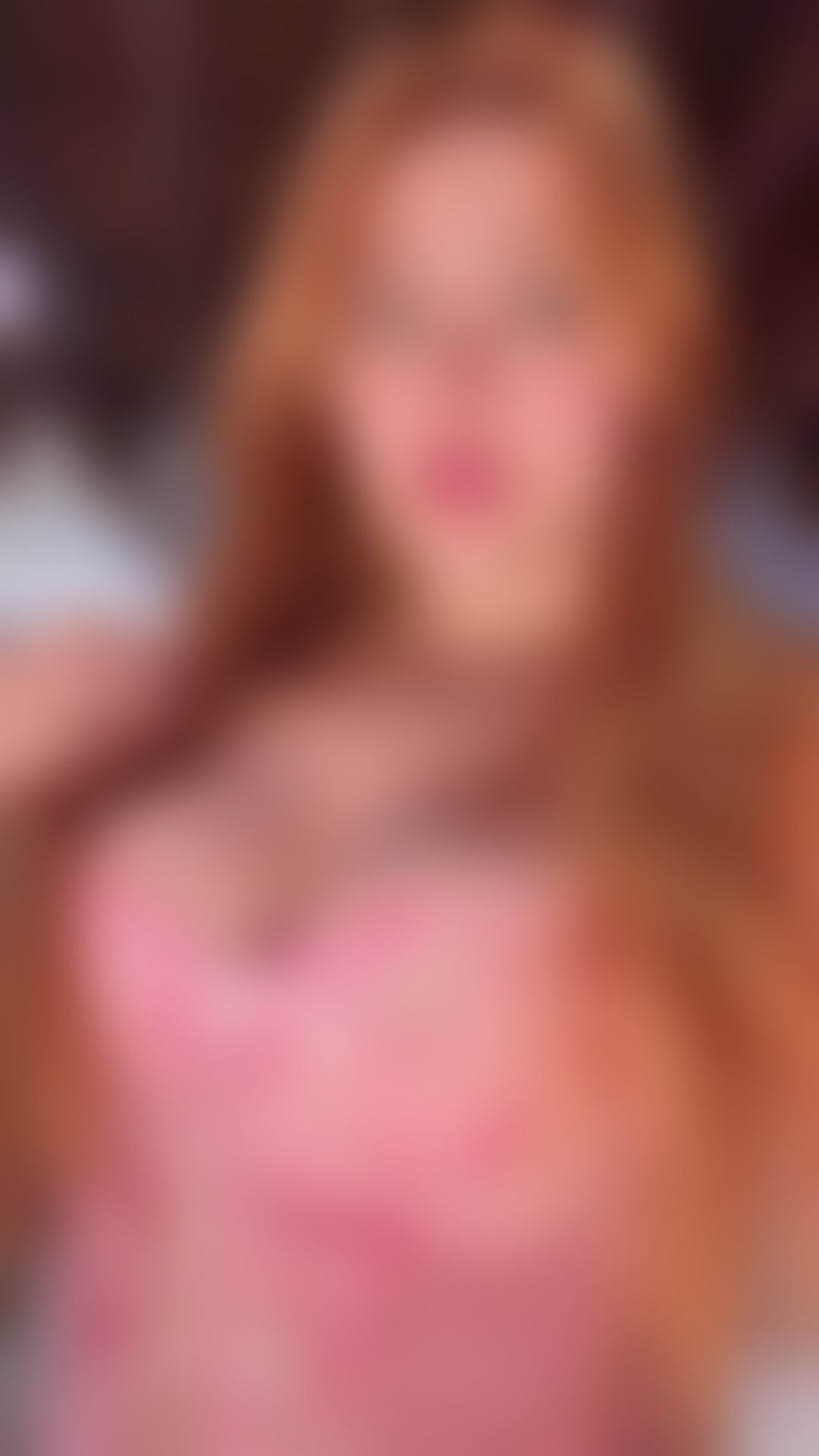 Escorts East London Canary Wharf - DLR Station - East London - 