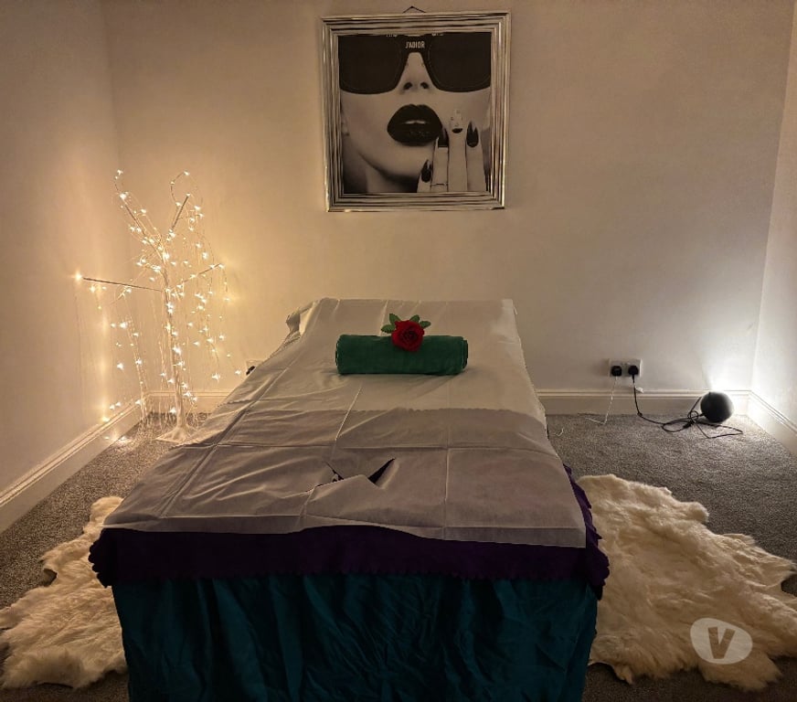 Escorts West Yorkshire Kirklees - Photos for Full body hot oils massage