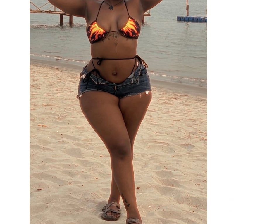 Escorts West Northamptonshire Northampton - West Northamptonshire - Photos for 💎 Mirror -A Curvy Reflection of Pure Desire 💎