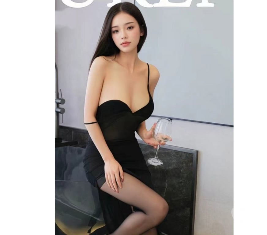 Escorts East London East Ham Station - East London - Photos for 07591618008💖E6🔥Hot East Ham🍭Cute Girl Massage💖