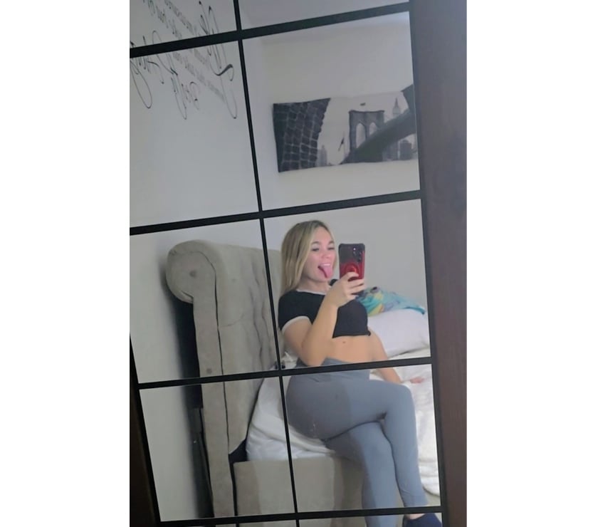 Adult Entertainment Greater Manchester Manchester - Photos for American girl on now. Message me 07498196578