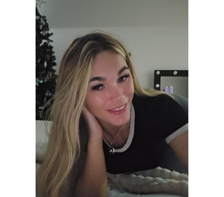 Adult Entertainment Greater Manchester Manchester - Photos for American girl on now. Message me 07498196578