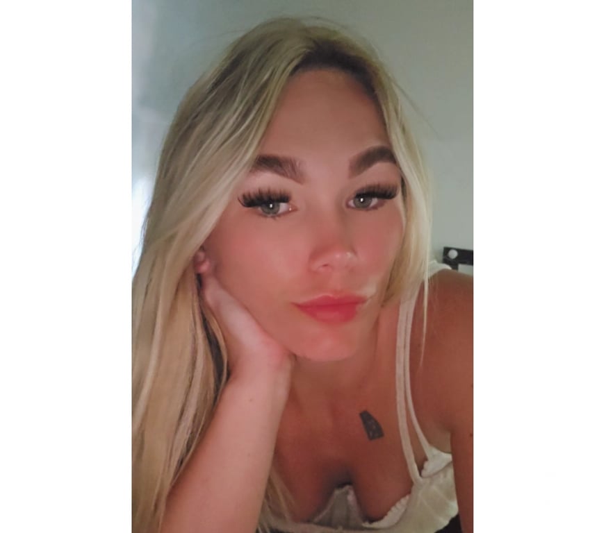 Adult Entertainment Greater Manchester Manchester - Photos for Uni american girl on right now message (;