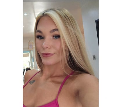 Adult Entertainment Manchester City Centre Manchester - Photos for On now. American girl (: message me 07498196578