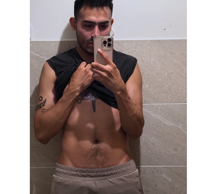 Gay massage Greater Manchester Stockport - Photos for Camilo. Colombia 🇨🇴 (💬 07899 031585)