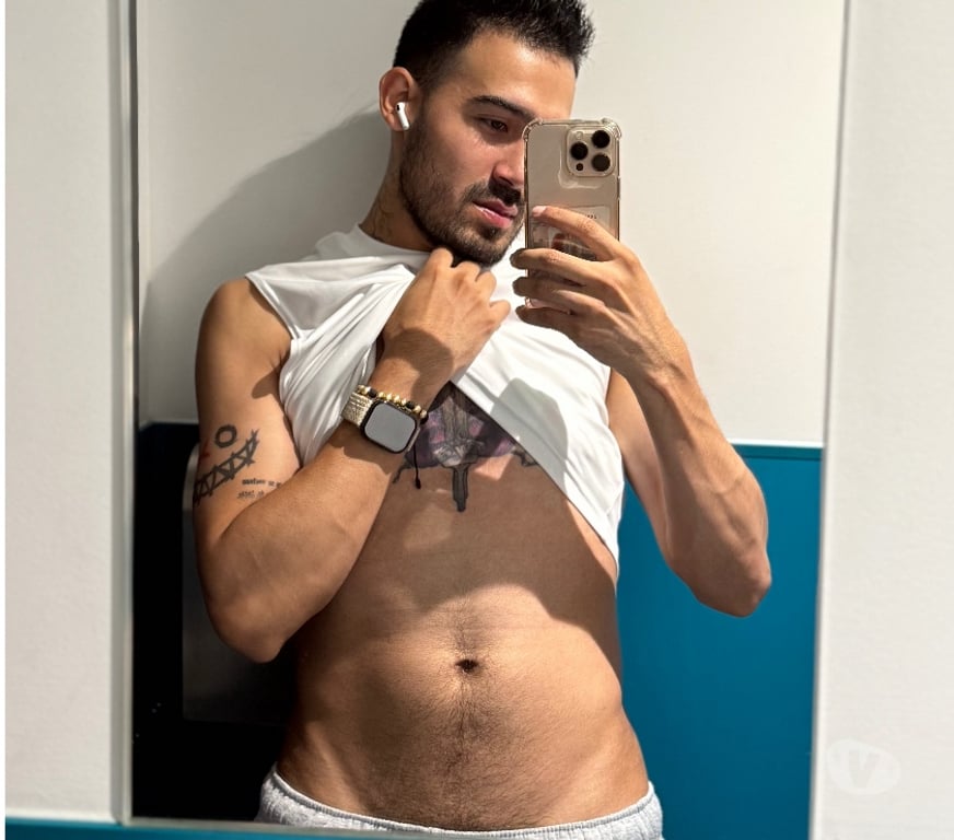 Gay massage Greater Manchester Stockport - Photos for Camilo. Colombia 🇨🇴 (💬 07899 031585)