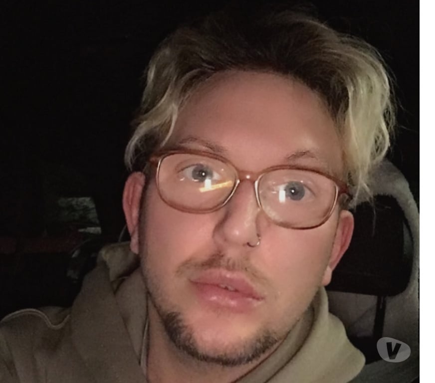  Gay massage South Yorkshire Barnsley - Photos for Easygoing blonde escort- friendly, fun and discreet