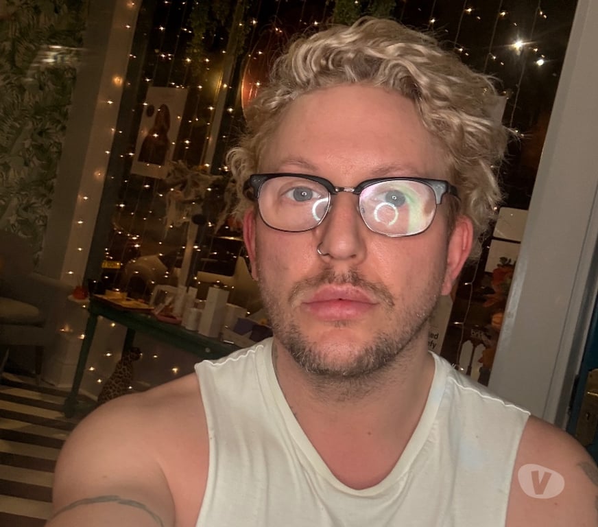  Gay massage South Yorkshire Barnsley - Photos for Easygoing blonde escort- friendly, fun and discreet