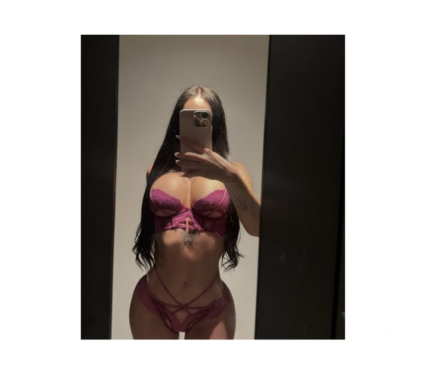 Escorts Greater Manchester Bury - Photos for You’re One Message Away From a Perfect Night 💎😈