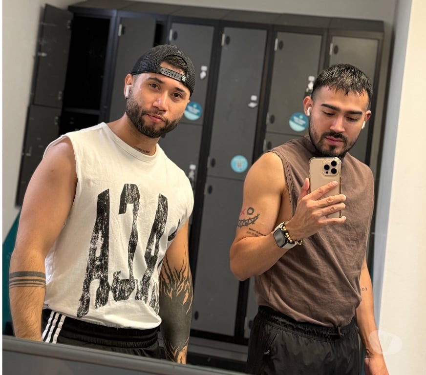 Gay massage Essex Basildon - Photos for Camilo and martin 🇨🇴WhatsApp: 07899031585