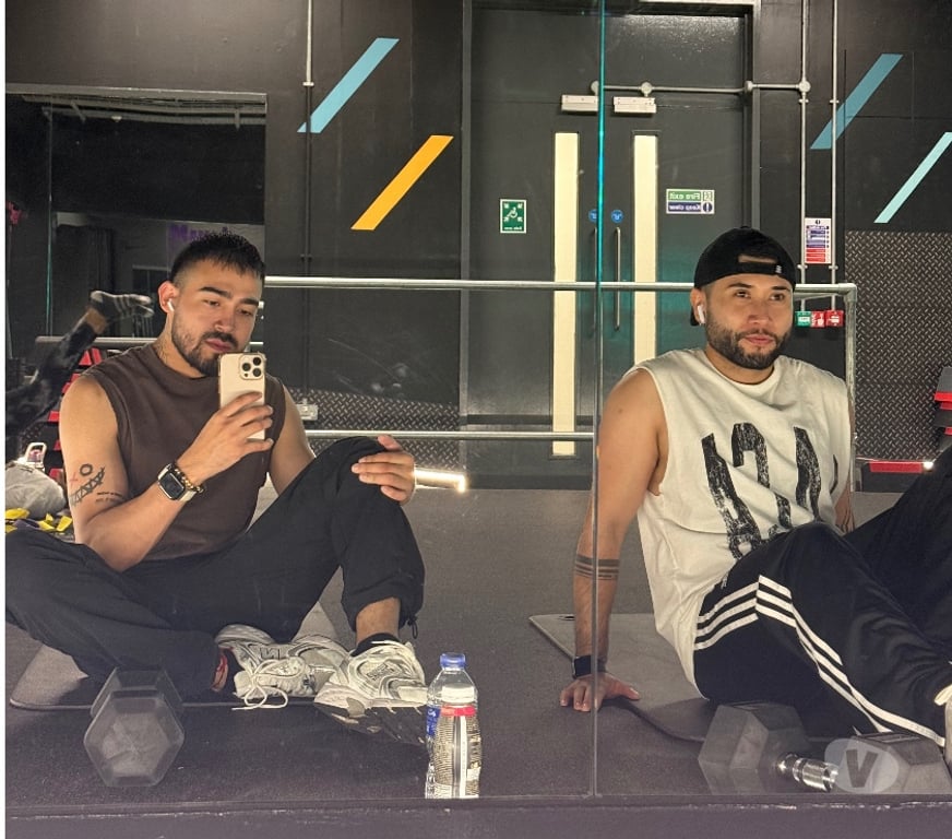 Gay massage Essex Basildon - Photos for Camilo and martin 🇨🇴WhatsApp: 07899031585