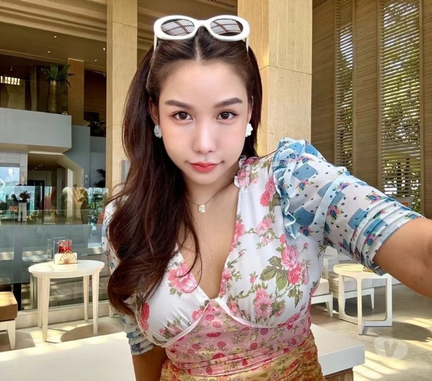 Escorts South West London Earl's Court Station - South West London - Photos for My first time in London ❤️ hot and cute real pics