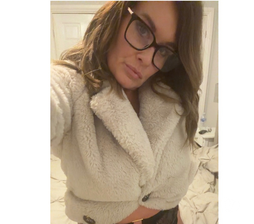 Adult Entertainment Central London Mayfair - Central London - Photos for Mature MILF, busty brunette, content bundles, come and 👀