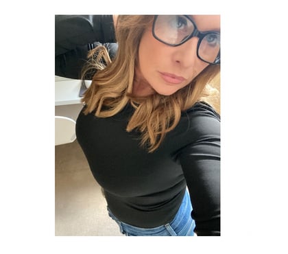 Photos for Naturally Sexy, Classy, MILF, Blue eyed, busty brunette