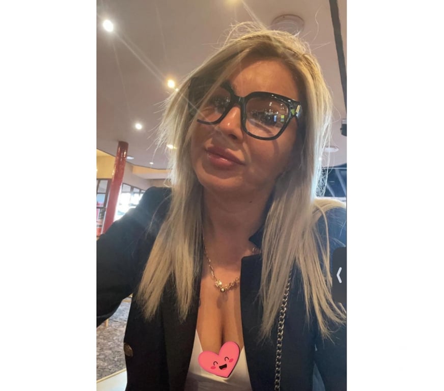 Escorts East London East Ham - East London - Photos for Ella GFE !😍 Party girl !💛💚🧡