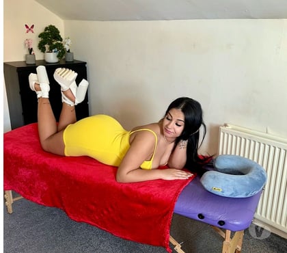 Photos for Best B2b massage by Anays😘