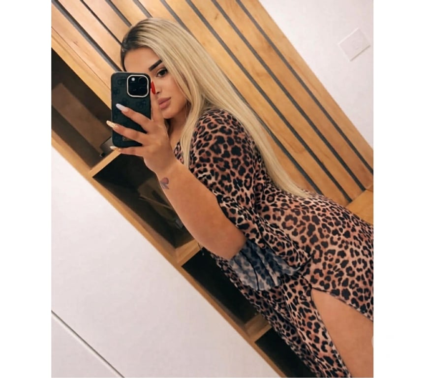Escorts Nottinghamshire Mansfield - Photos for Sindy, I am available to come to your place for the party.