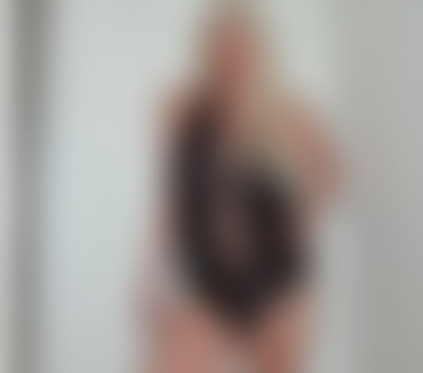 Escorts Dundee City Centre Dundee - Photos for Foxy Scotland age 56, English escort milf Monifieth NEW RATE