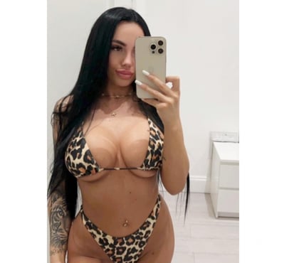 Escorts and Massages Wigan Town Centre Wigan - Photos for ISABELA💝💋 OUTCALL📞📞 PARTY GIRL😍