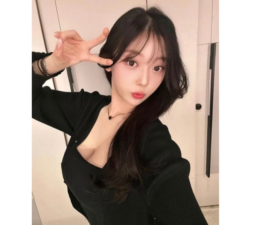 Escorts East London Stratford High Street - DLR Station - East London - Photos for 🔥 Whatsapp 07394689671🎊AsianEscort💯E15