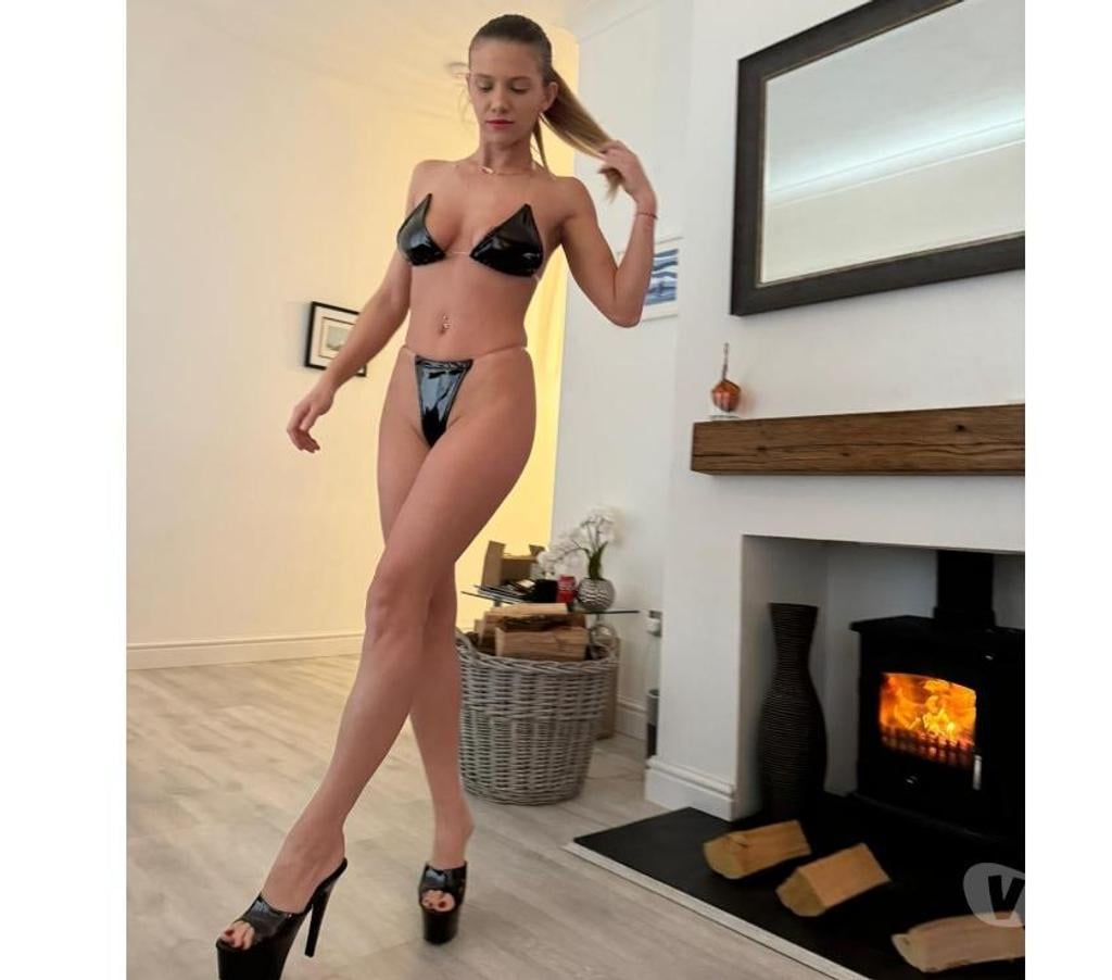 Escorts Carmarthenshire - Wales Carmarthen - Carmarthenshire - Photos for Rebecka luxury escort in Carmarthen
