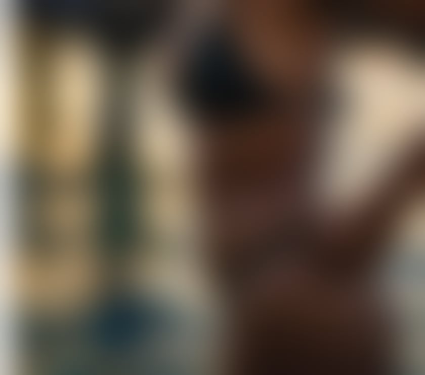 Escorts West Northamptonshire Northampton - West Northamptonshire - Photos for JUNE Bug at your service